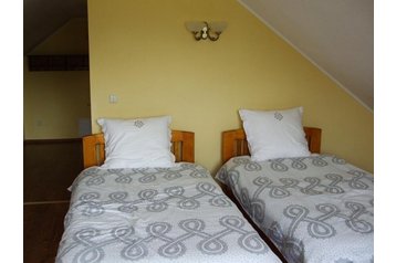 Ukraina Privát Orosijevo, Eksterjeras